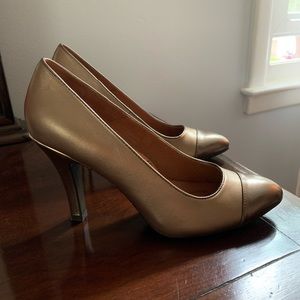 High heel shoes Sofft brand . Stunning